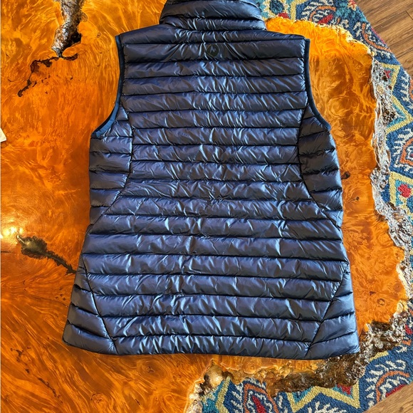 Marmot Vest - Picture 3 of 4